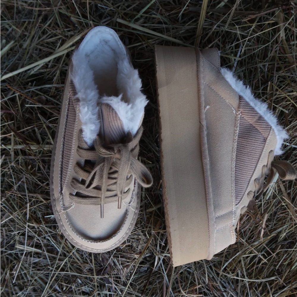 Lemonade Platform mules slides